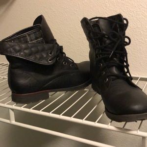 Mid rise combat boots